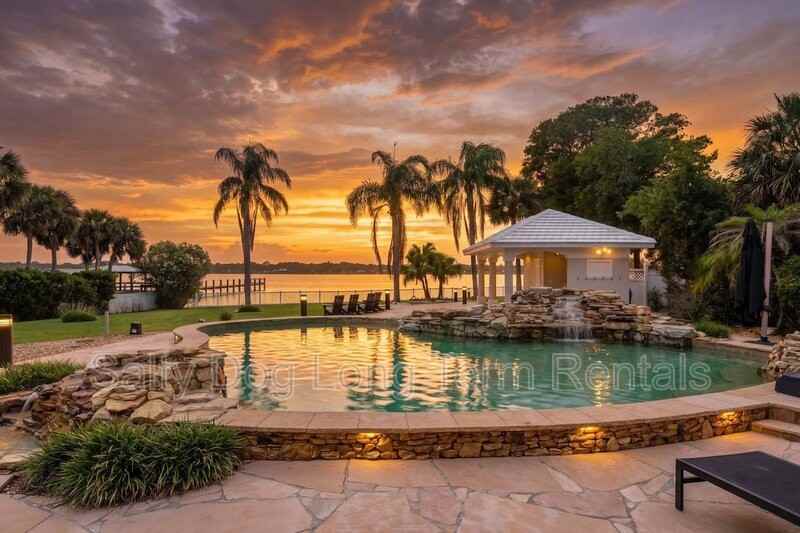 626 Riverside Dr