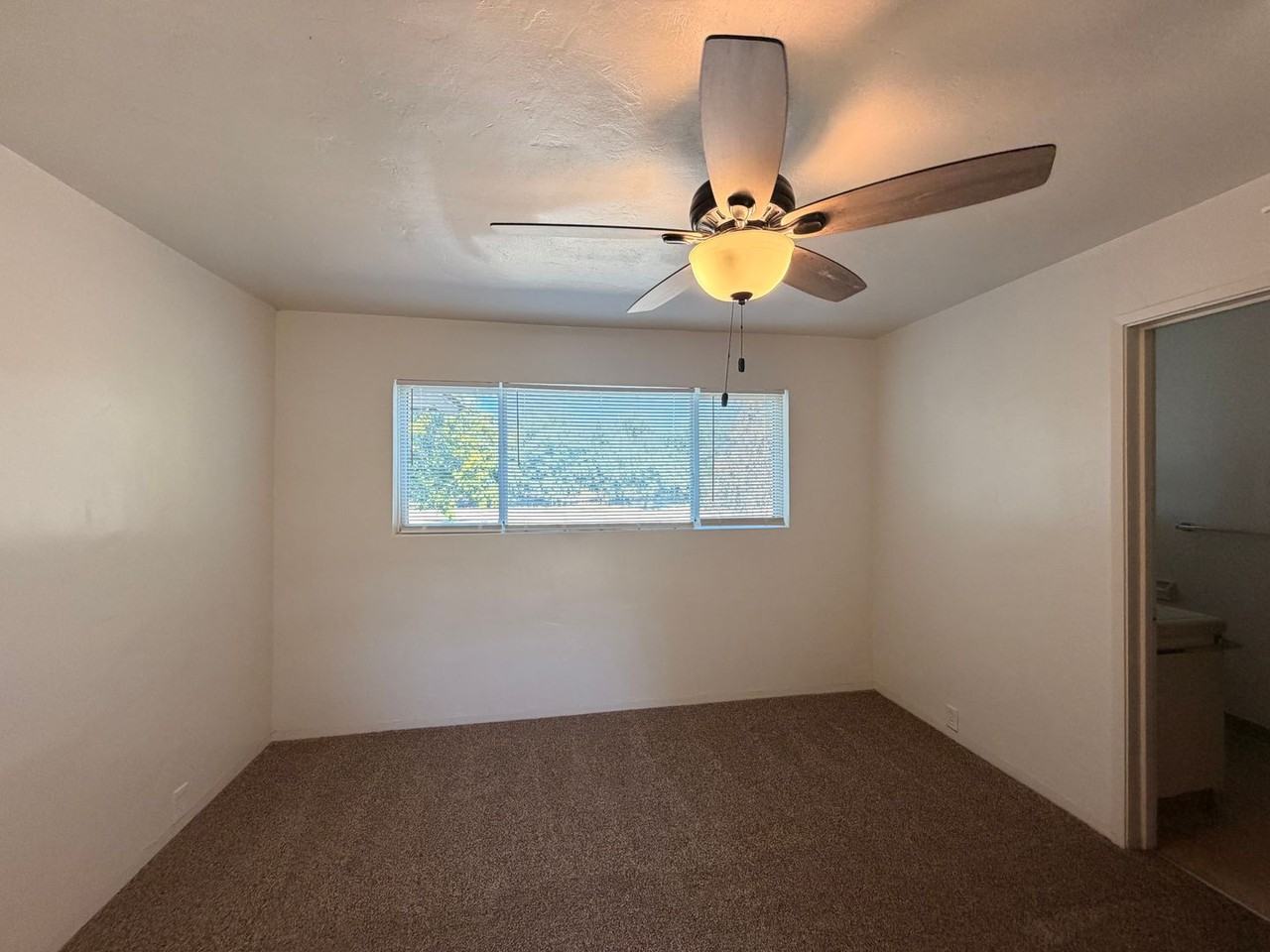 8914 S Union Ave - Photo 6 of 13