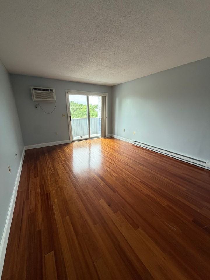 108 Eastern Ave #303 - Photo 3 of 13