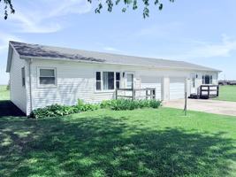 featured image of 204 E Elm St