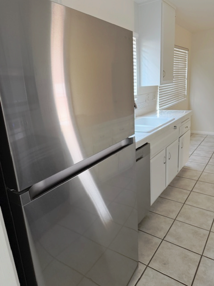 20572 Salt Air Cir - Photo 4 of 11