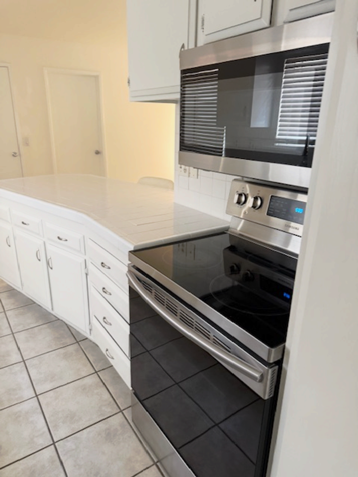 20572 Salt Air Cir - Photo 5 of 11