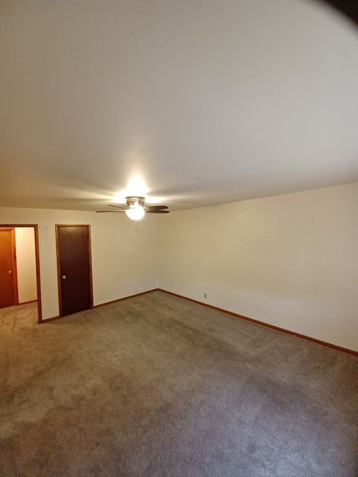 643 Sw Oakley Ave - Photo 3 of 15