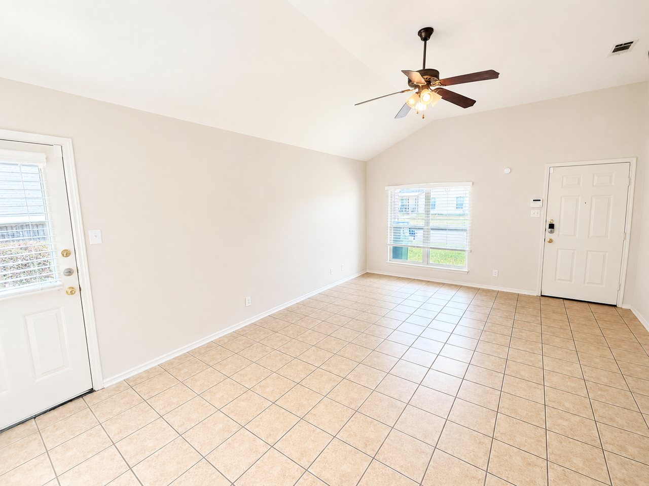 320 Jeff Gordon Dr - Photo 4 of 14