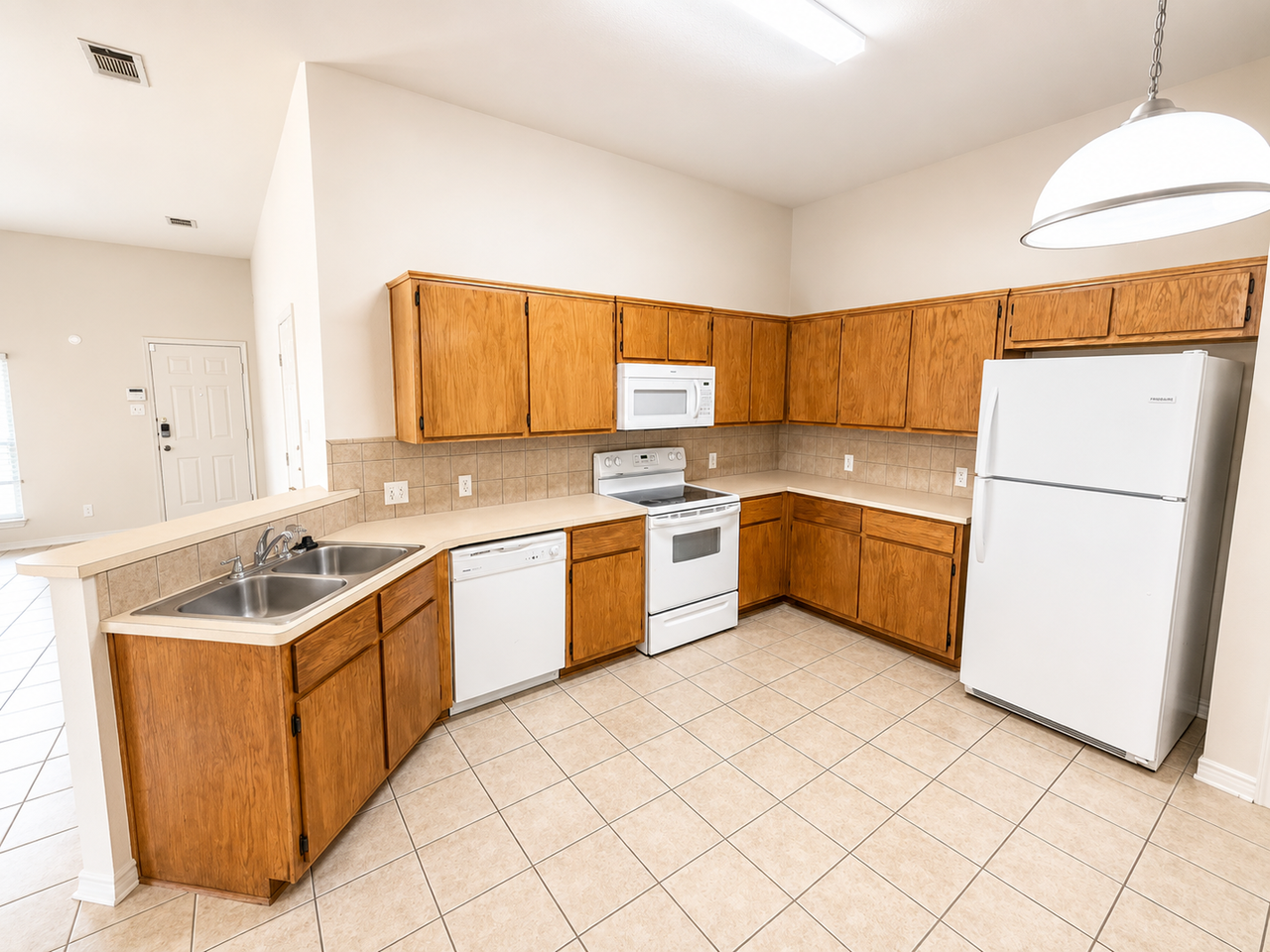320 Jeff Gordon Dr - Photo 5 of 14
