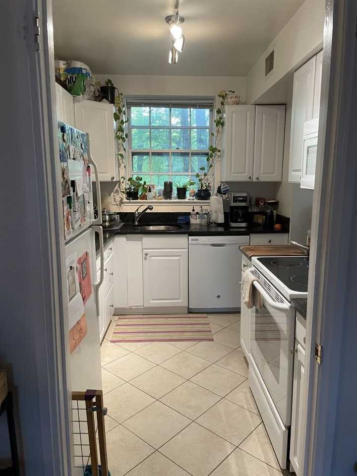 3990 Langley Ct Nw - Photo 5 of 16