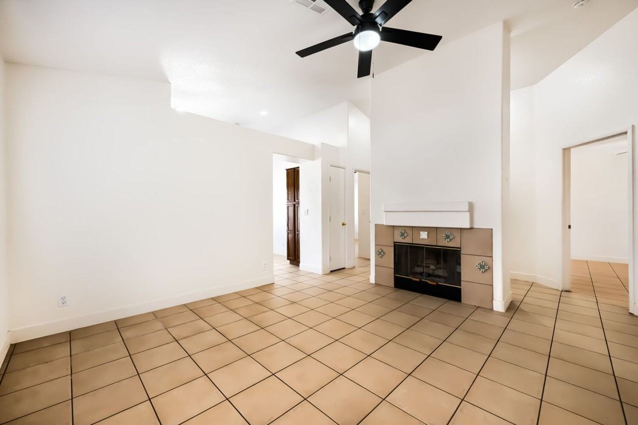 5737 Grand Entries Dr - Photo 3 of 18