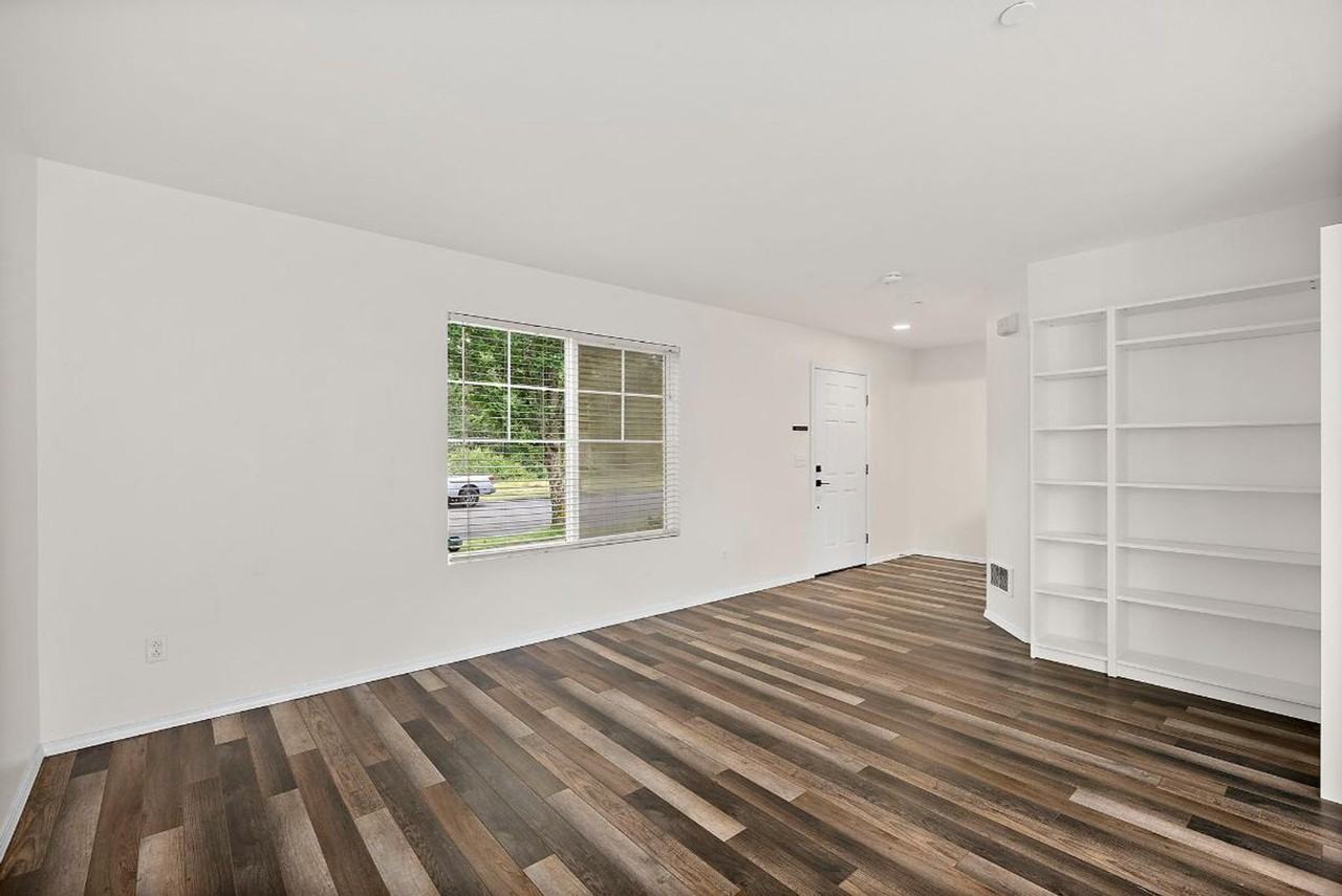 1918 Mcneil St - Photo 6 of 36