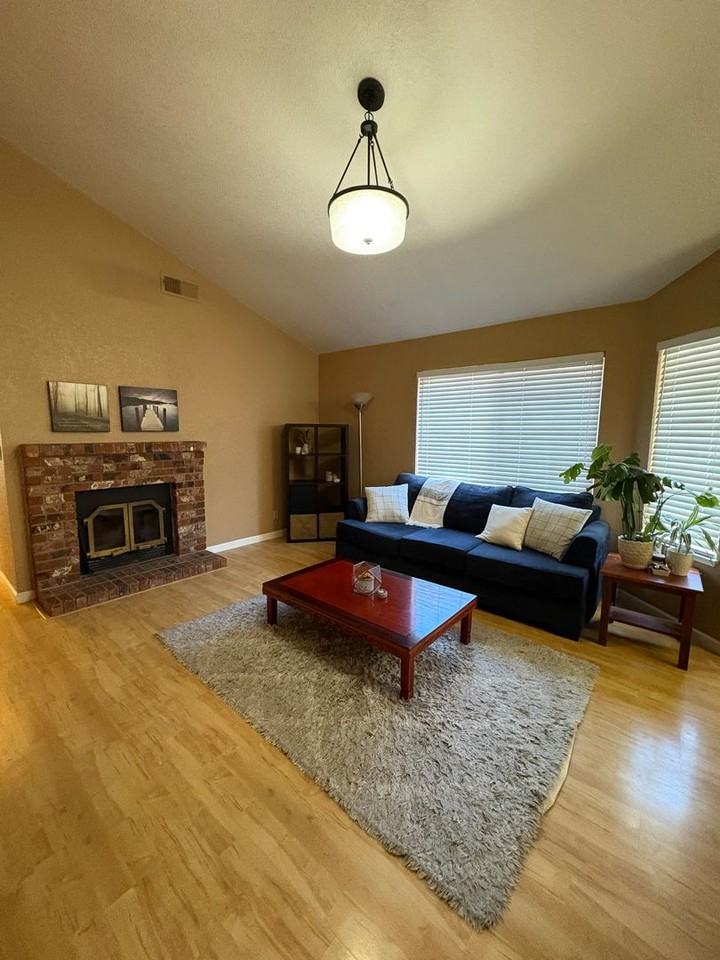 4465 Sunrise Ct - Photo 2 of 21