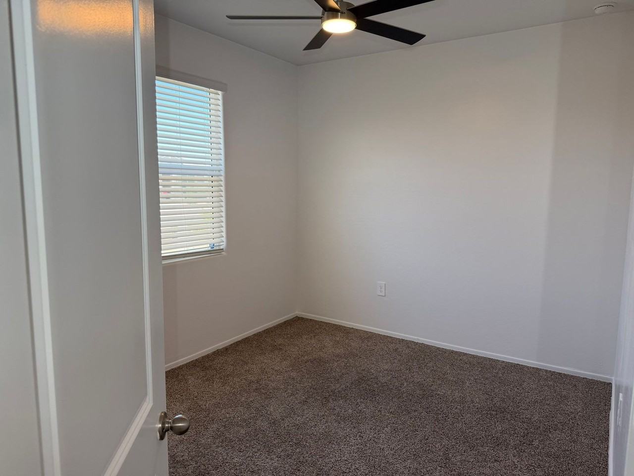9427 E Alfalfa Dr - Photo 6 of 44