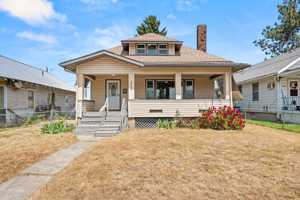 featured image of 2624 W 8th Ave