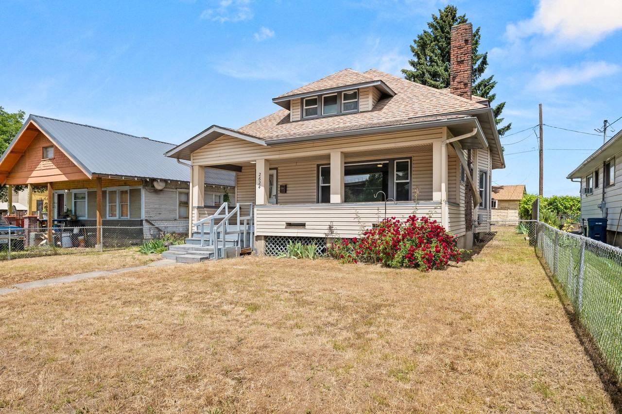 2624 W Eighth Ave - Photo 2 of 40