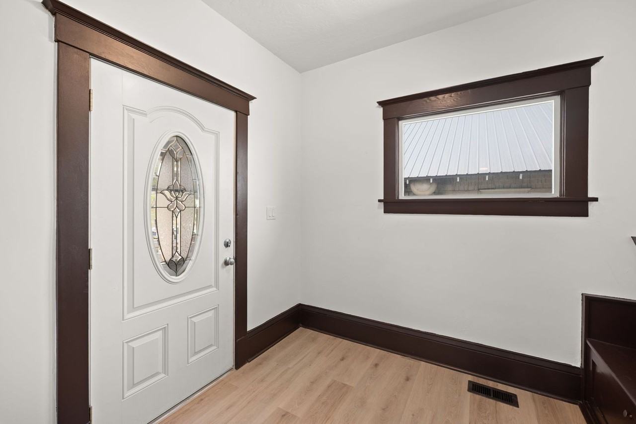 2624 W Eighth Ave - Photo 4 of 40