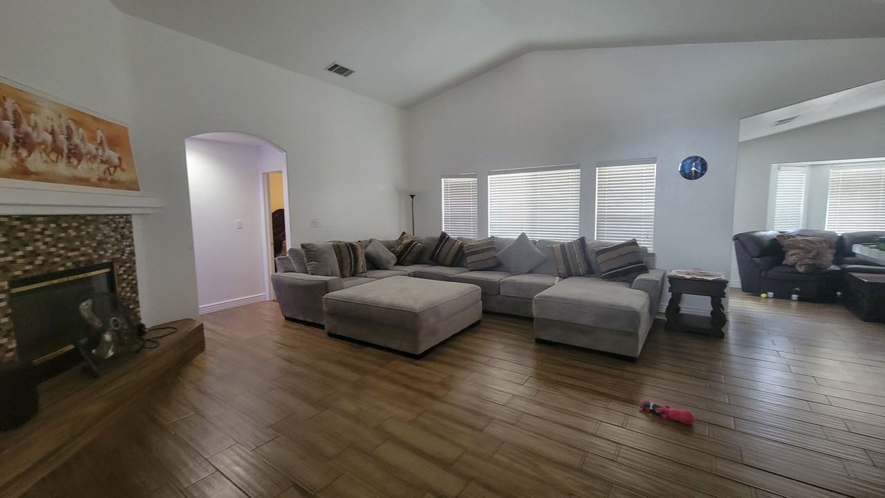 3106 Stone Meadows Dr - Photo 2 of 2