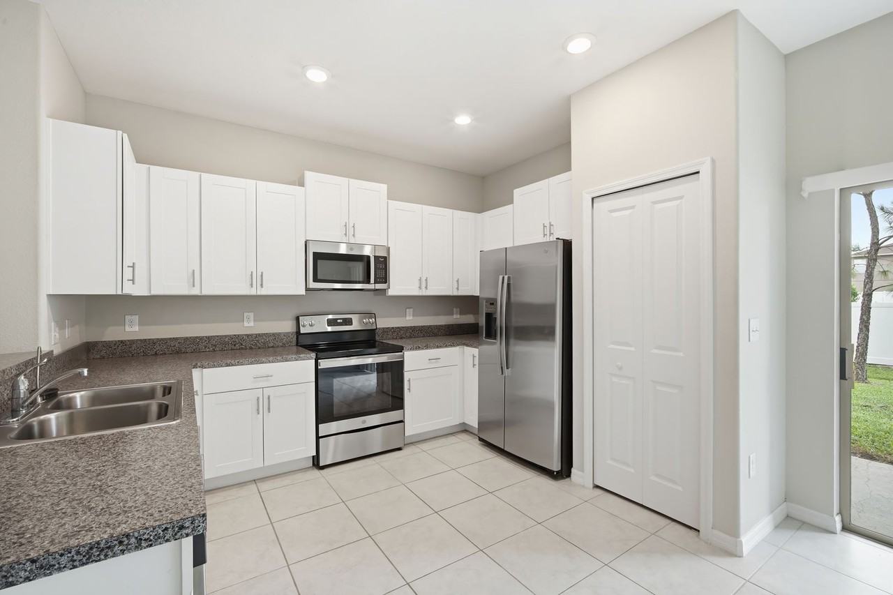 4429 Globe Thistle Dr - Photo 3 of 28