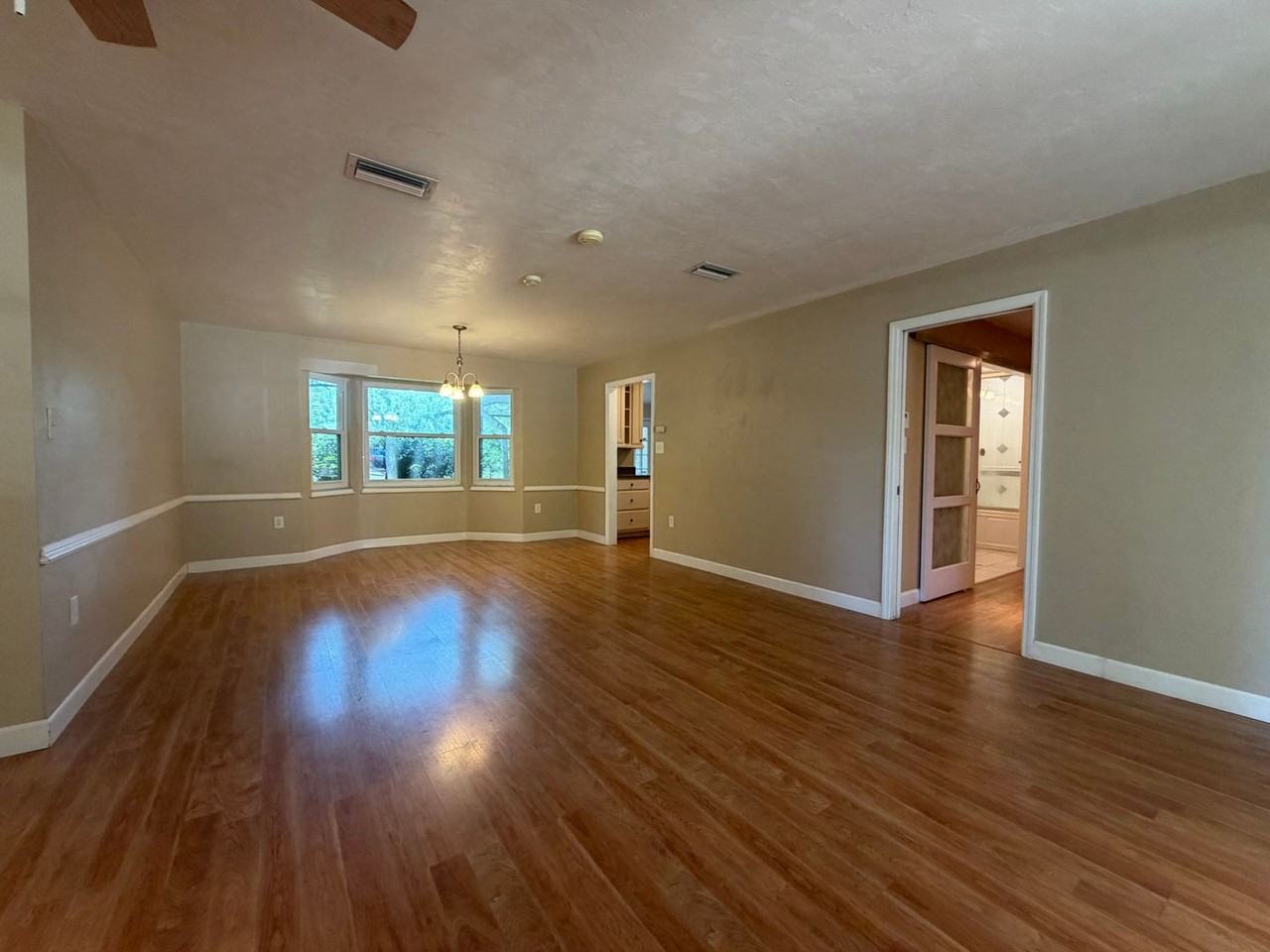 2815 Sw 101st Ter - Photo 2 of 20