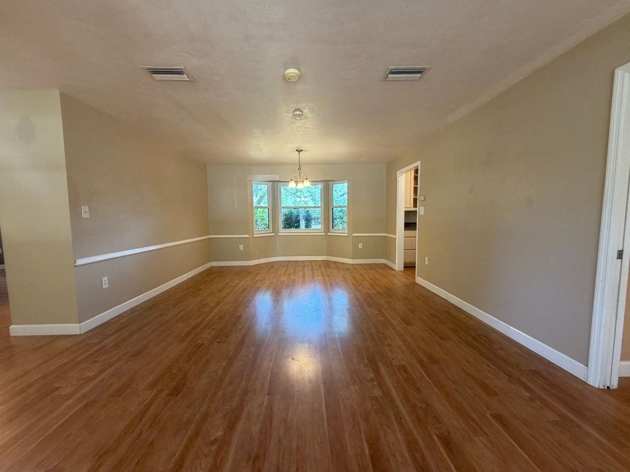 2815 Sw 101st Ter - Photo 3 of 20