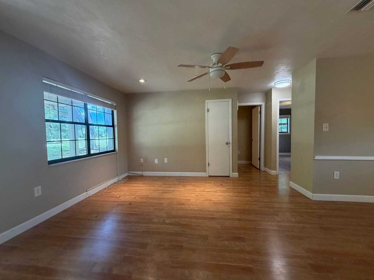 2815 Sw 101st Ter - Photo 4 of 20