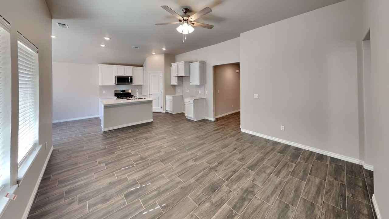 9000 Nw 127th Ter - Photo 4 of 22