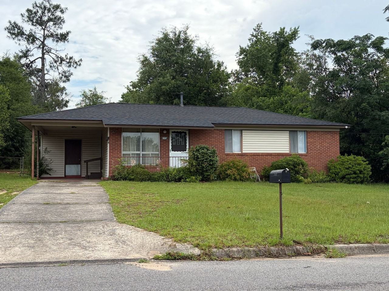 2803 Glenn Hills Dr - Photo 2 of 10