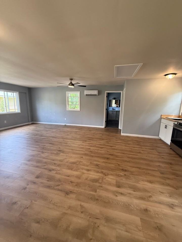 1022 Givens Rd - Photo 4 of 9