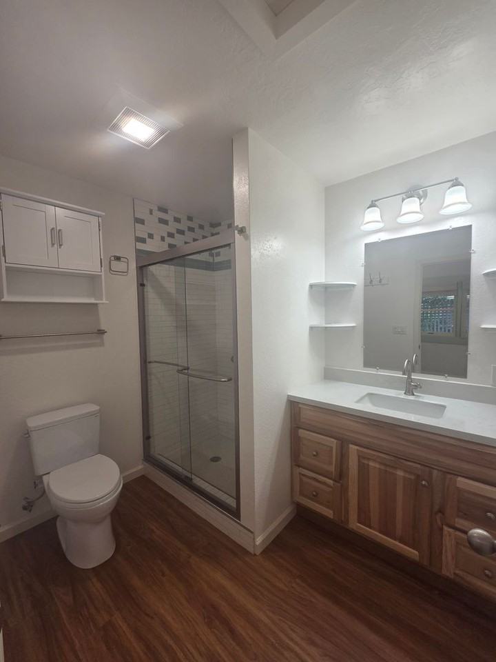 403 H St - Photo 6 of 23