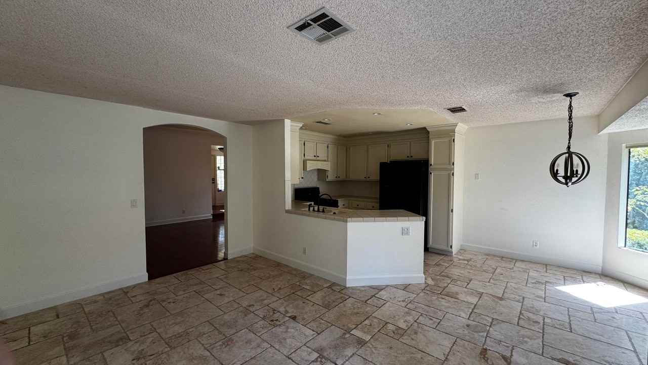 3025 Harborside Dr - Photo 7 of 33