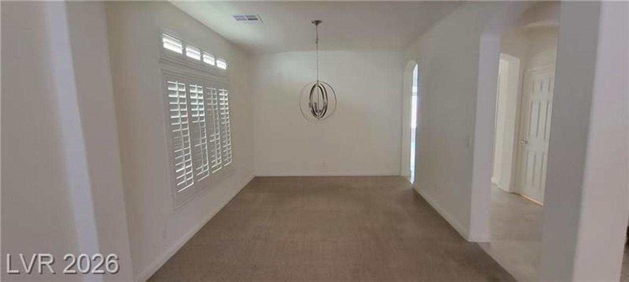 5862 W Haleh Ave - Photo 3 of 29