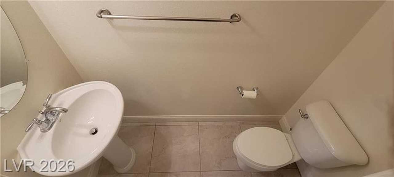 5862 W Haleh Ave - Photo 5 of 29