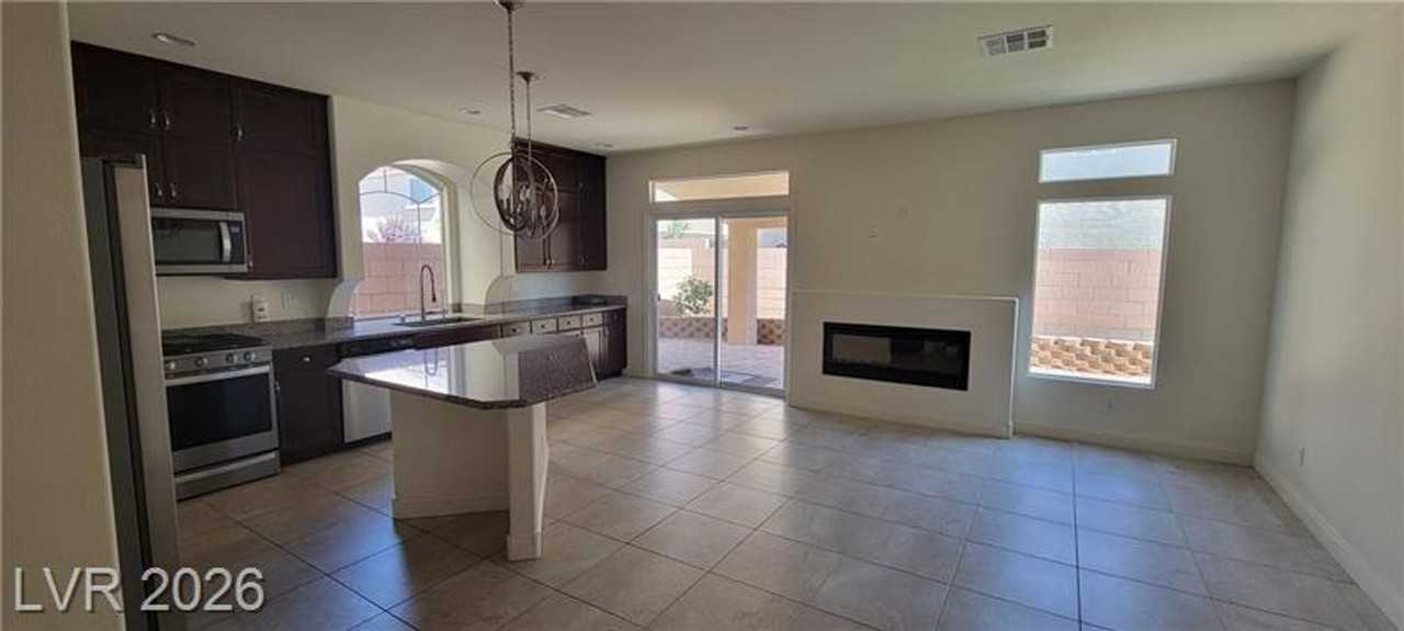 5862 W Haleh Ave - Photo 6 of 29