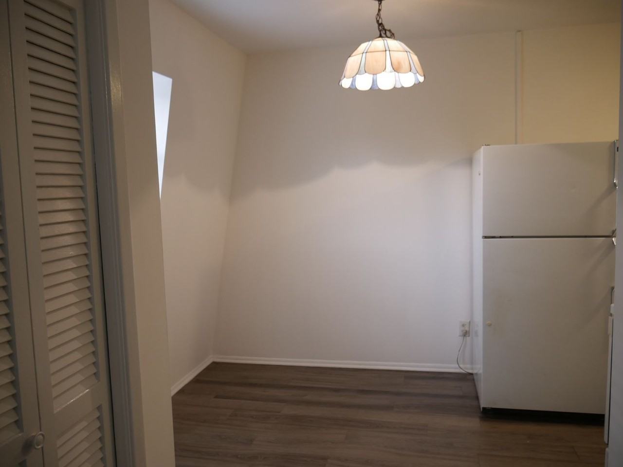 3822 Country Club Rd Apt J - Photo 5 of 9