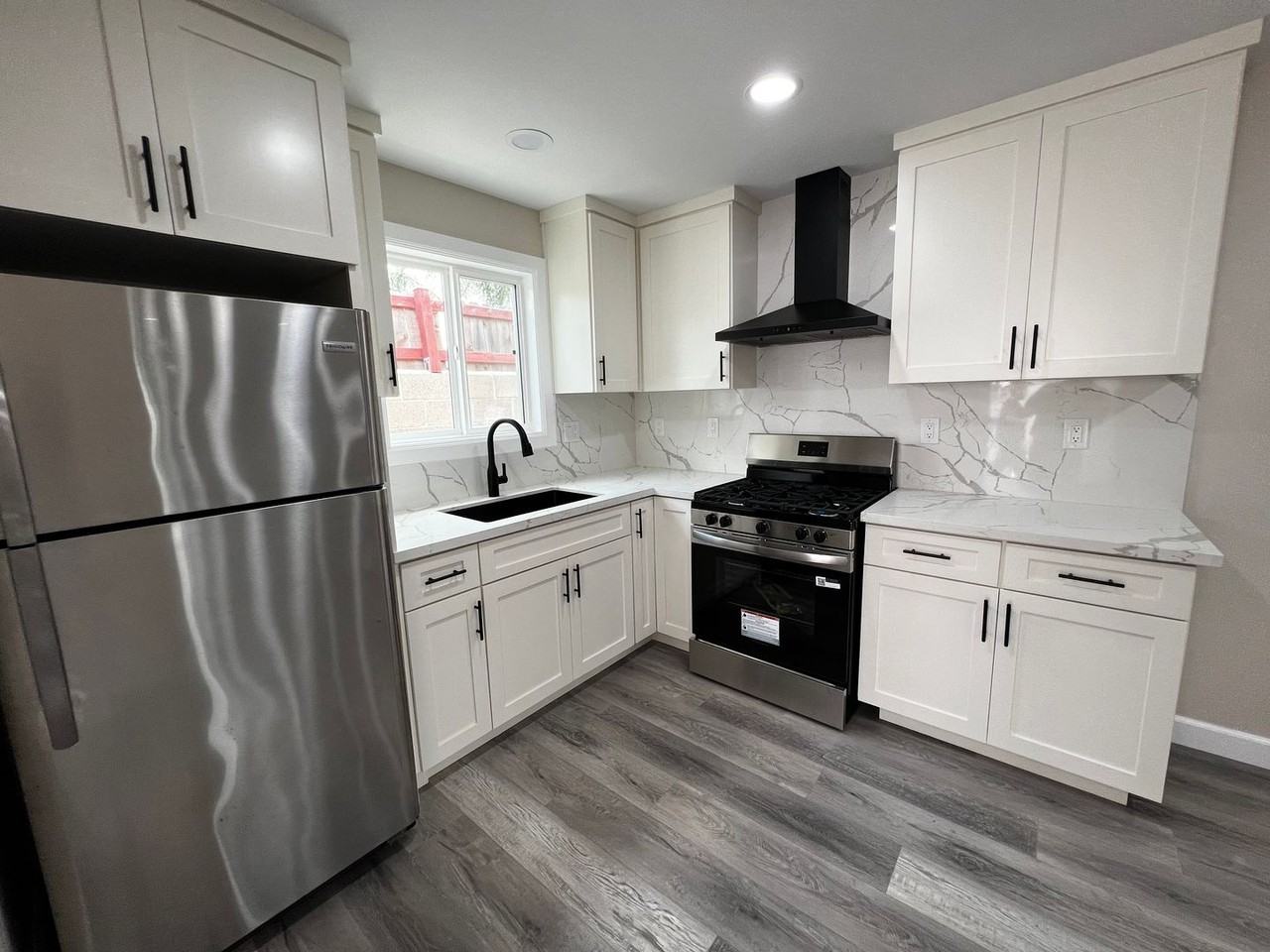 7820 1/2 Farmland Ave - Photo 3 of 15
