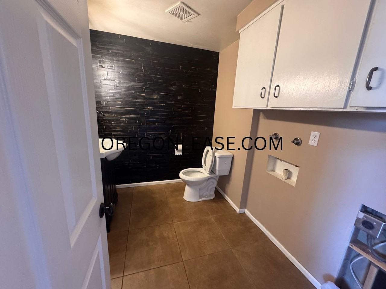 1710 Rambling Dr #1 - Photo 7 of 20