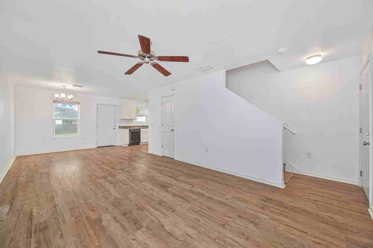 305 Nw 16th Pl - Photo 2 of 21