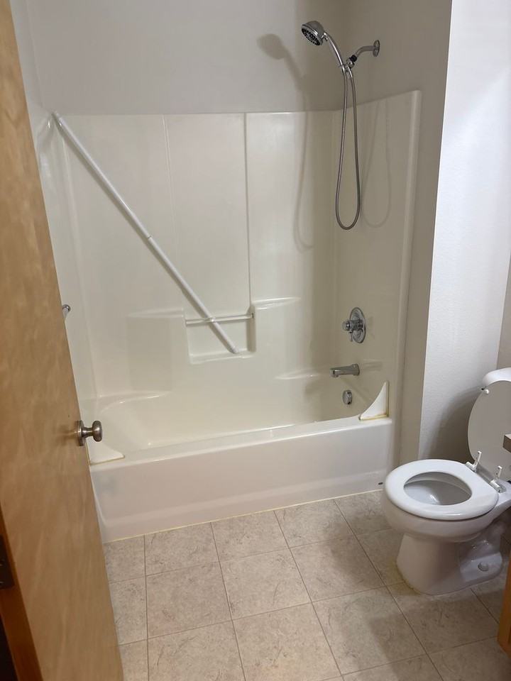 204 Se Kane Dr - Photo 5 of 35