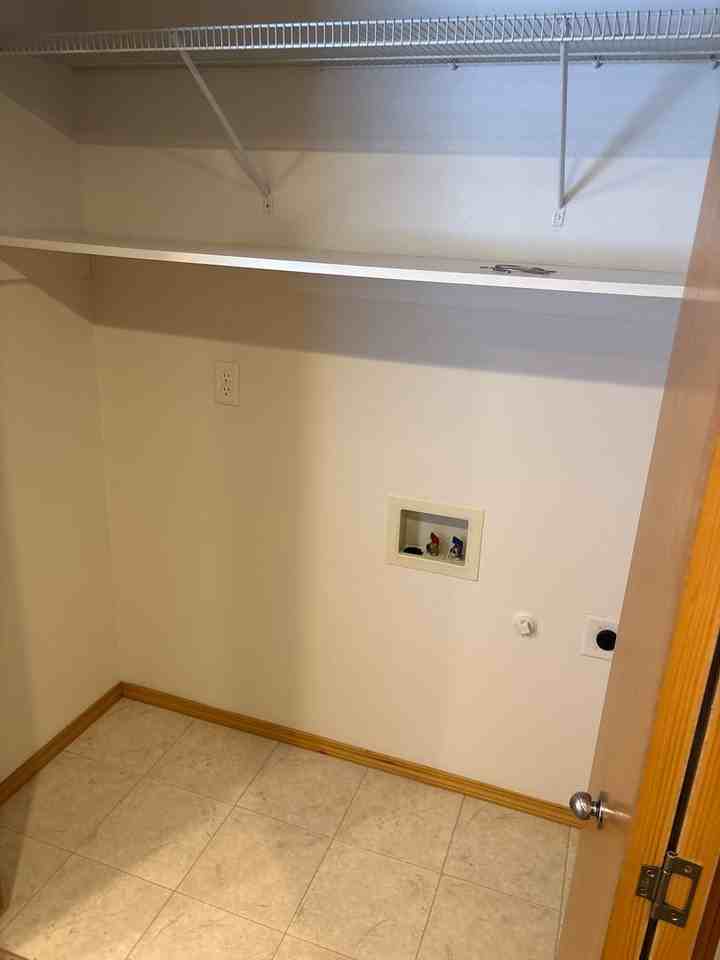 204 Se Kane Dr - Photo 6 of 35