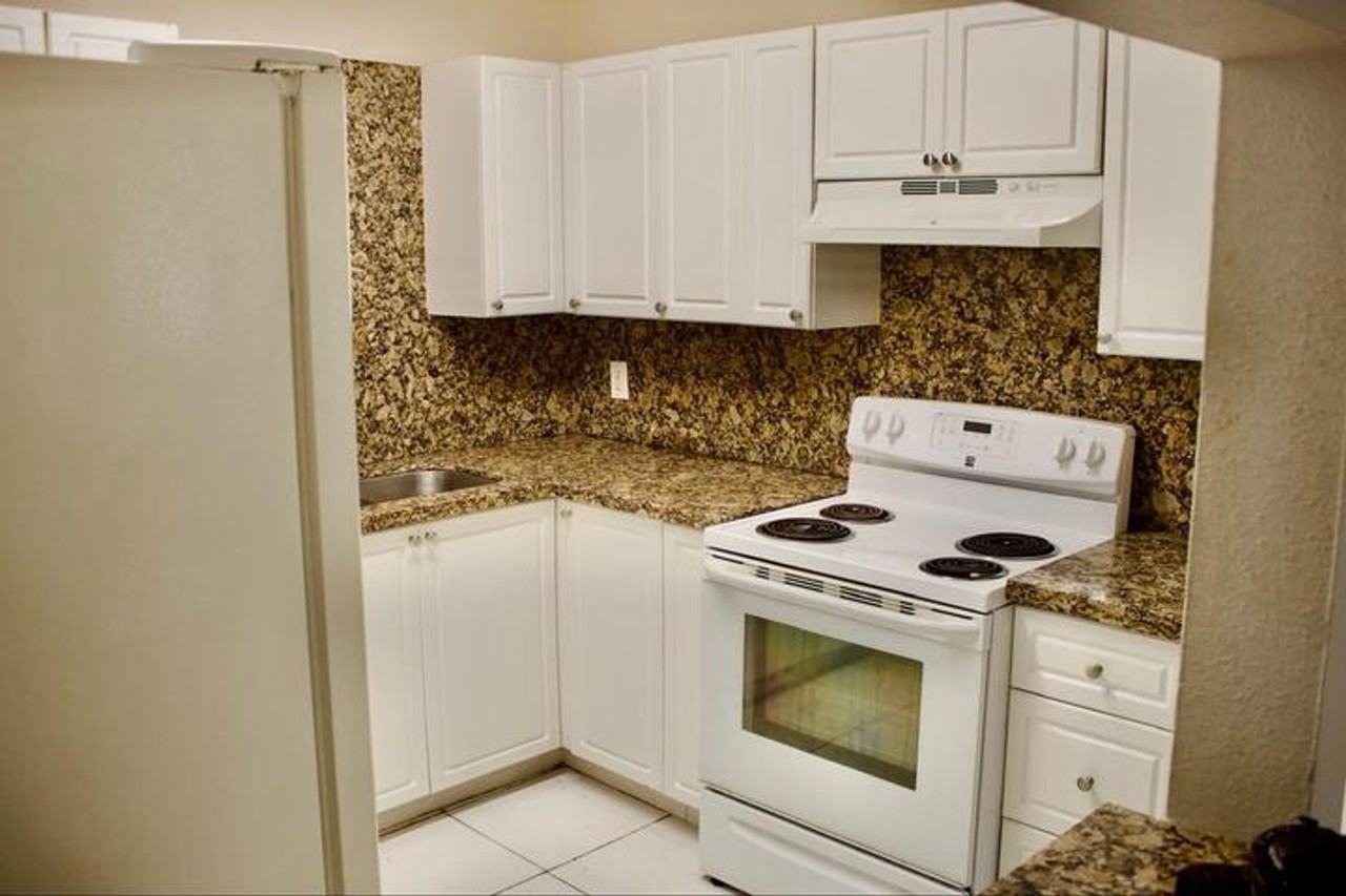 10851 Nw 45th St - Photo 3 of 14