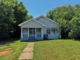 featured image of 2604 Wenonah Ave