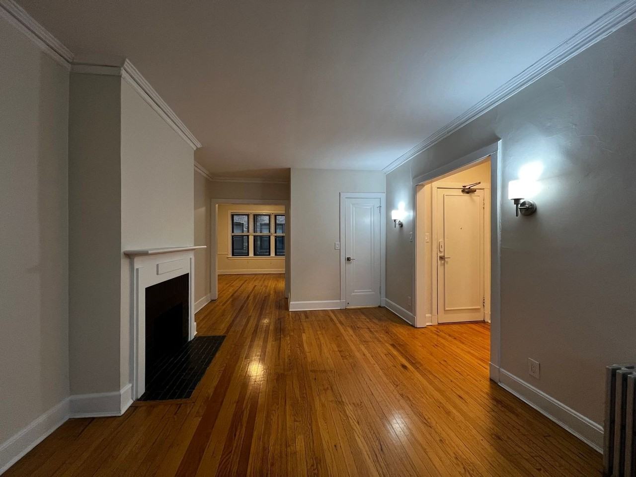 810 Michigan Ave #1L - Photo 4 of 27
