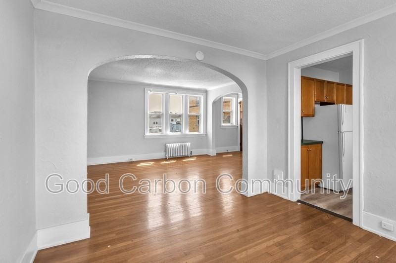 2106 Delaware Ave #10 - Photo 4 of 17