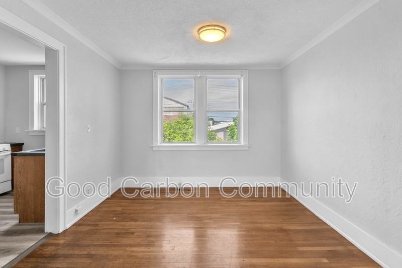 2106 Delaware Ave #10 - Photo 5 of 17