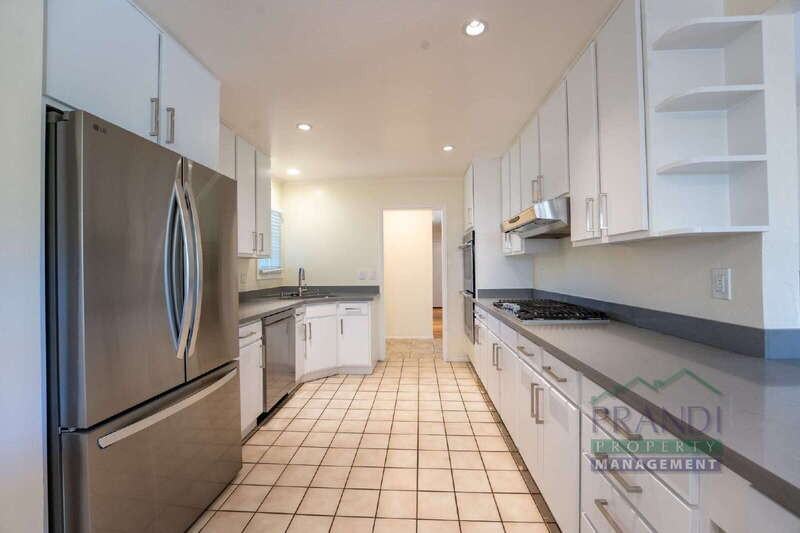 219 Mark Twain Ave - Photo 3 of 21