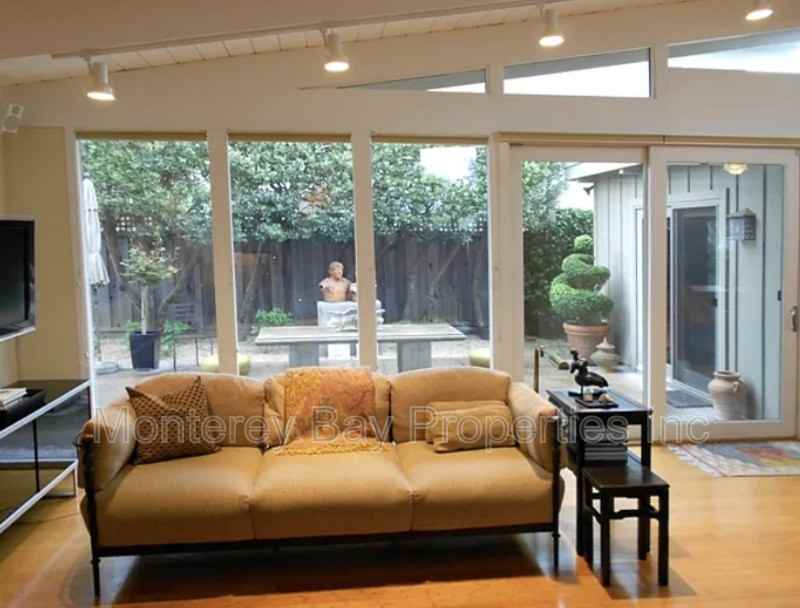 438 Cliff Dr - Photo 2 of 8