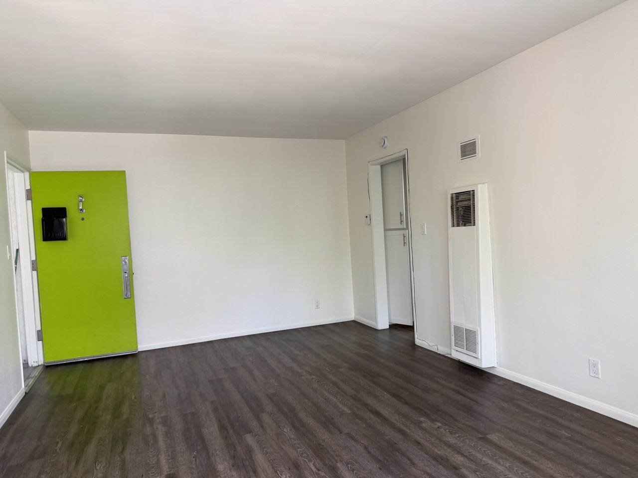 2700 Abbot Kinney Boulevard #8 - Photo 3 of 17