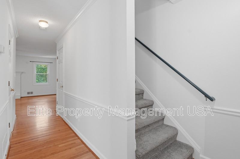 1100 Westfield Trce Se - Photo 2 of 16