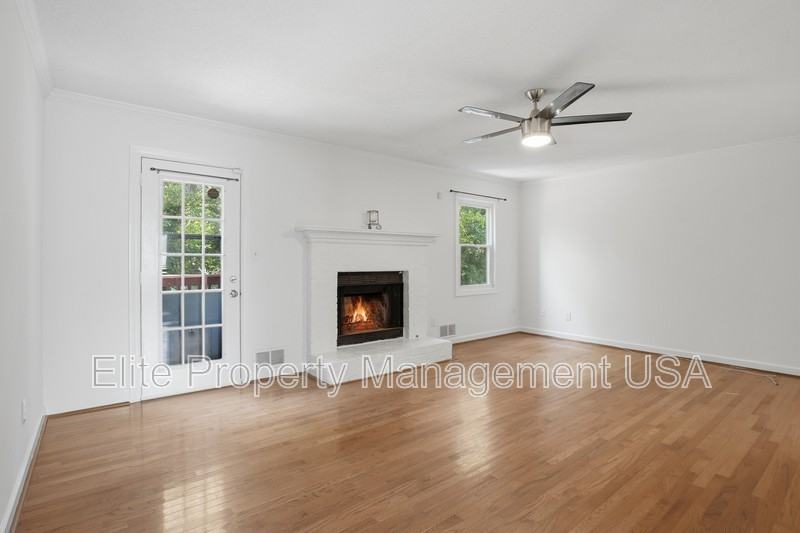 1100 Westfield Trce Se - Photo 5 of 16