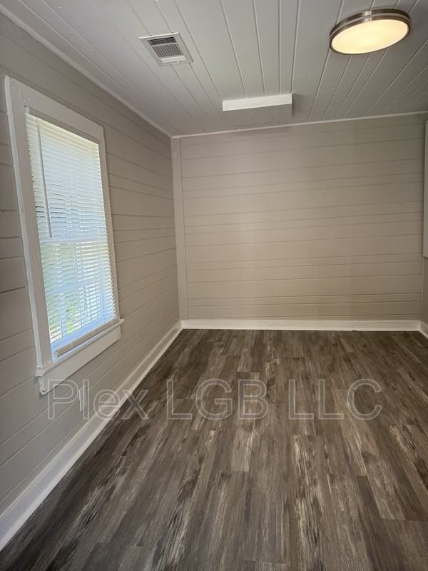 2 Hadaway Ct - Photo 5 of 6