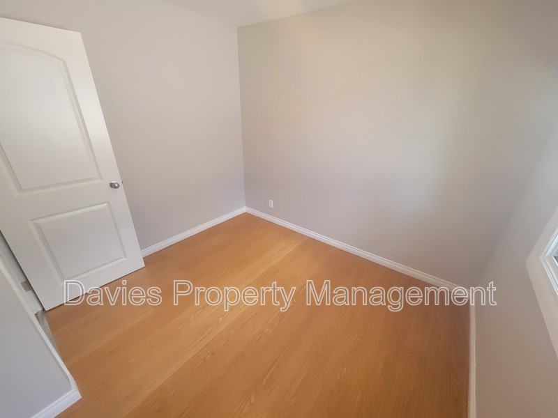 9648 153 St Nw - Photo 7 of 20