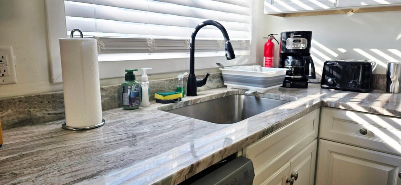 72 E Grand Ave #100 - Photo 6 of 37