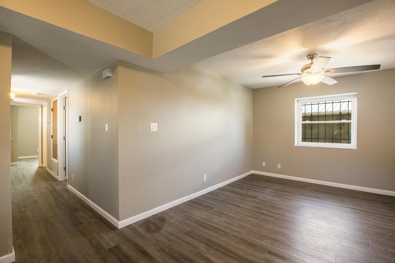 708 Mountain Rd Ne - Photo 5 of 15
